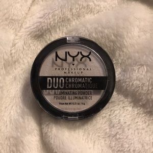NYX  Duo Chromatic Illuminating Powder